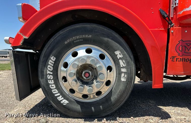 image for item EQ4752 1997 Peterbilt 379 semi truck