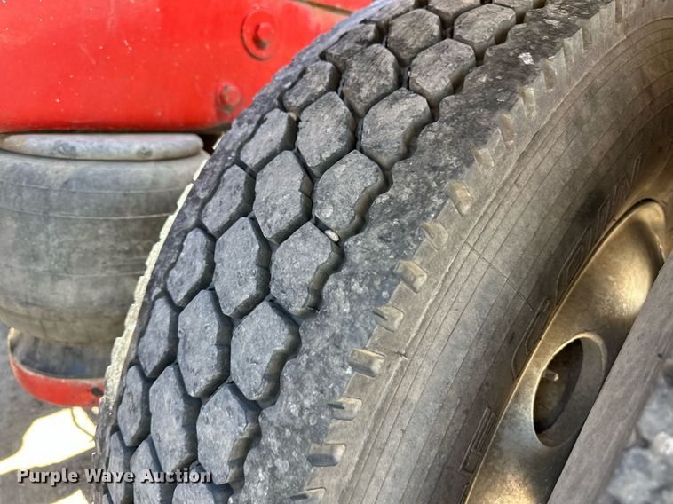 image for item EQ4752 1997 Peterbilt 379 semi truck