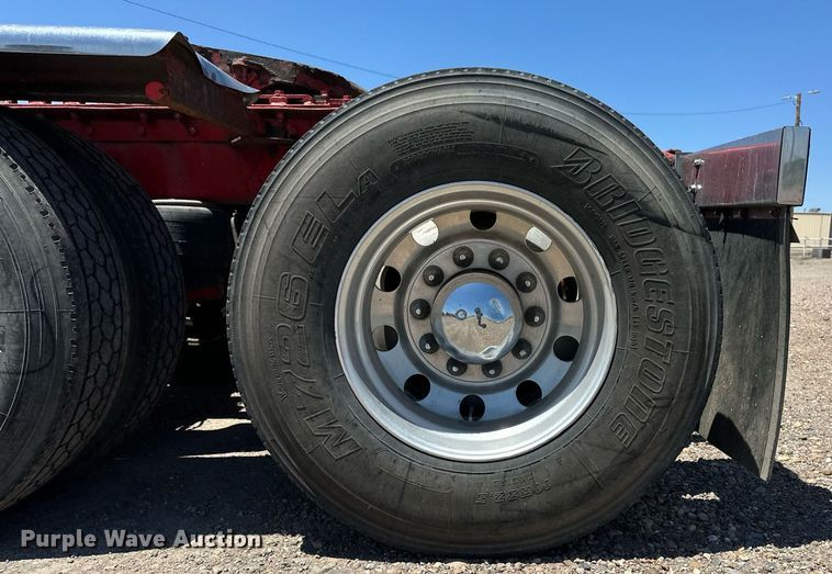 image for item EQ4752 1997 Peterbilt 379 semi truck