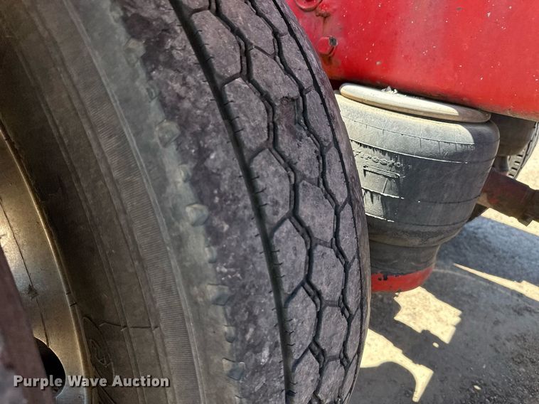 image for item EQ4752 1997 Peterbilt 379 semi truck