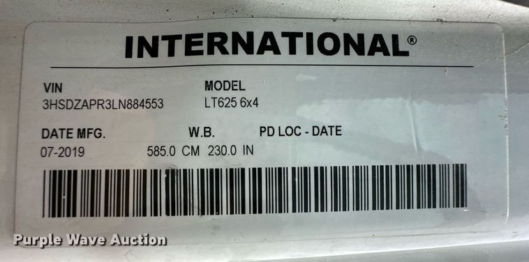 image for item EQ4758 2020 International LT625 semi truck