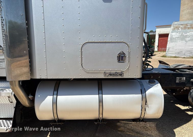 image for item EX9250 2005 Kenworth W900 semi truck