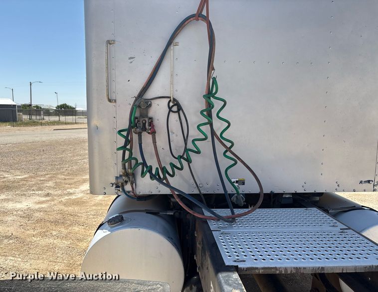 image for item EX9250 2005 Kenworth W900 semi truck