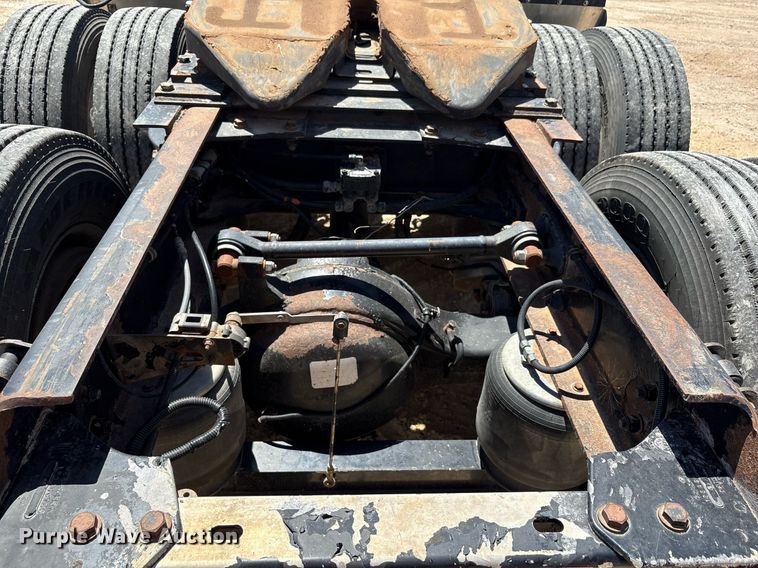 image for item EX9250 2005 Kenworth W900 semi truck