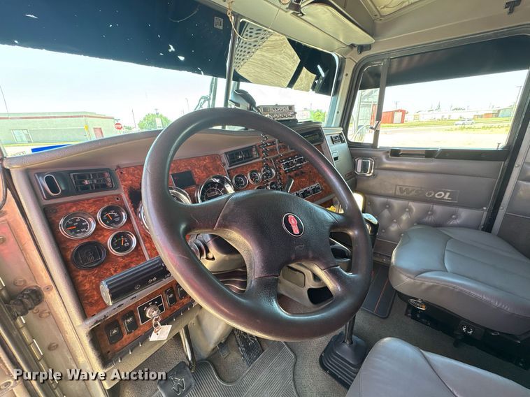 image for item EX9250 2005 Kenworth W900 semi truck
