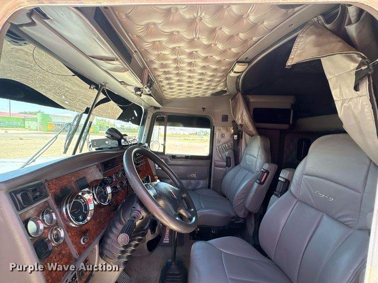 image for item EX9250 2005 Kenworth W900 semi truck