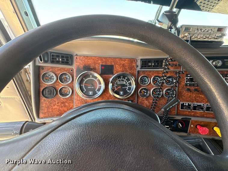 image for item EX9250 2005 Kenworth W900 semi truck