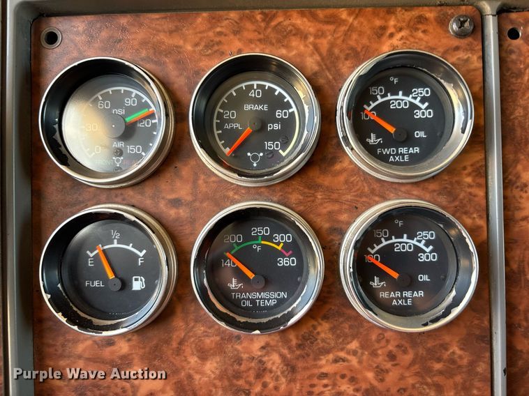 image for item EX9250 2005 Kenworth W900 semi truck