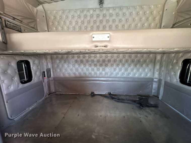 image for item EX9250 2005 Kenworth W900 semi truck