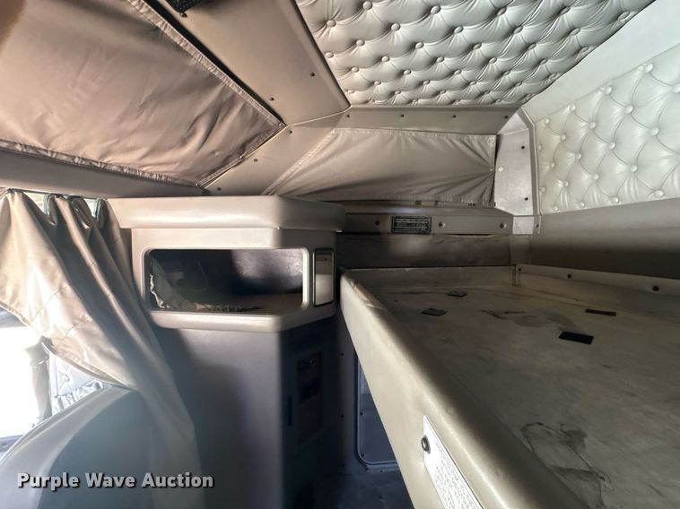 image for item EX9250 2005 Kenworth W900 semi truck