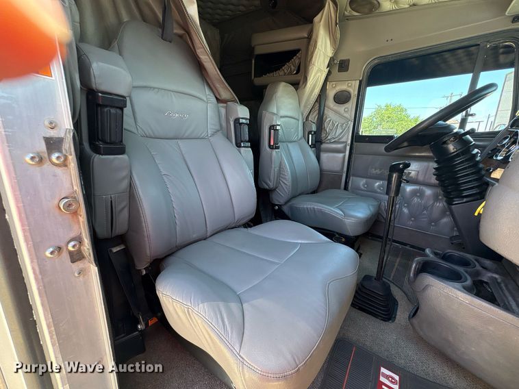 image for item EX9250 2005 Kenworth W900 semi truck