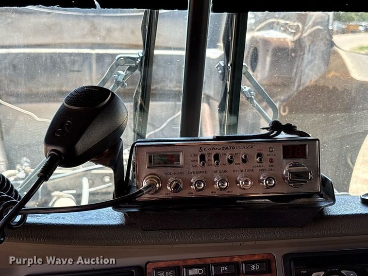 image for item EX9250 2005 Kenworth W900 semi truck