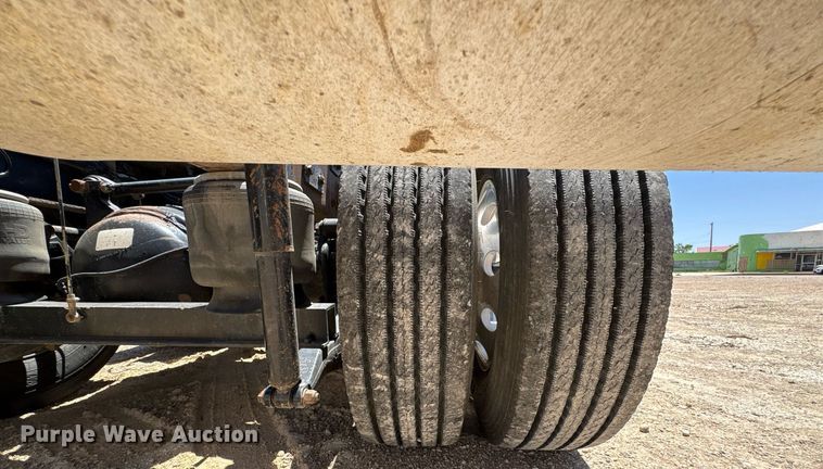 image for item EX9250 2005 Kenworth W900 semi truck