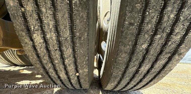 image for item EX9250 2005 Kenworth W900 semi truck