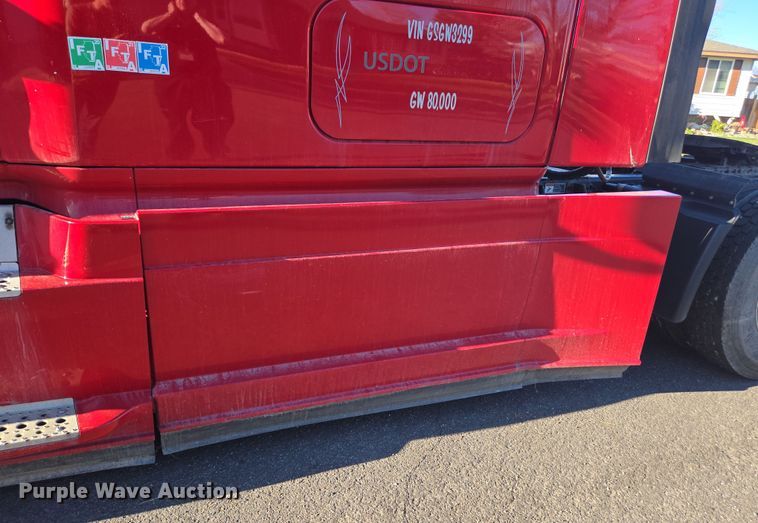 image for item FB9354 2016 Freightliner Cascadia semi truck