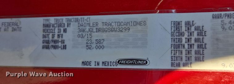 image for item FB9354 2016 Freightliner Cascadia semi truck