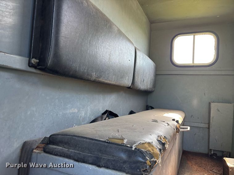 image for item ND9763 2009 GMC C6500 chipper truck