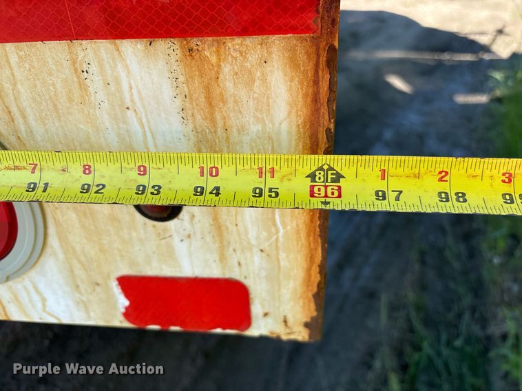 image for item ND9763 2009 GMC C6500 chipper truck