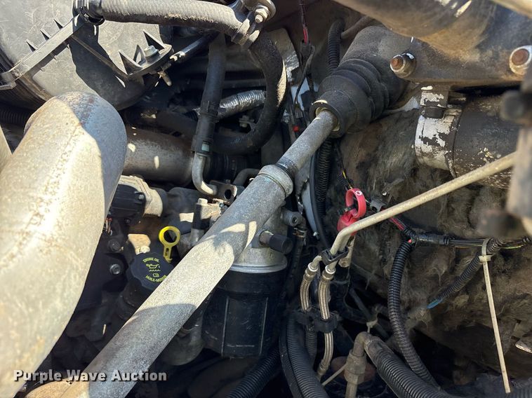 image for item ND9763 2009 GMC C6500 chipper truck