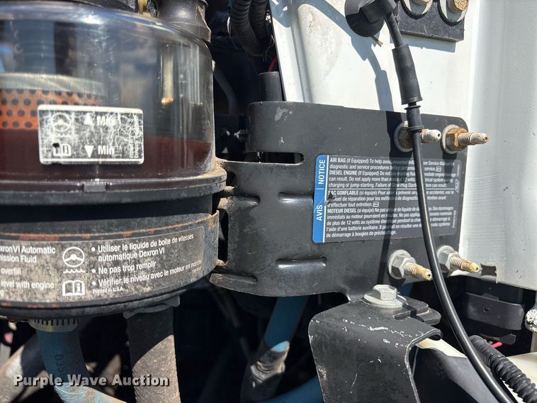 image for item ND9763 2009 GMC C6500 chipper truck