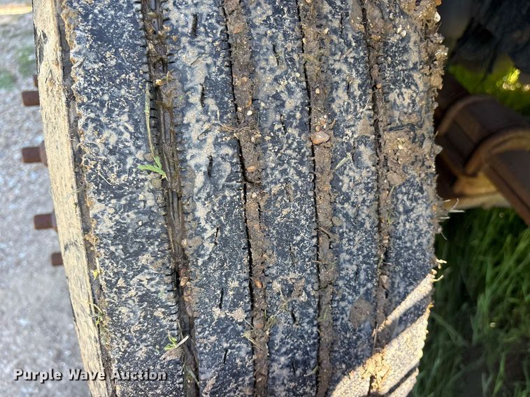 image for item ND9763 2009 GMC C6500 chipper truck