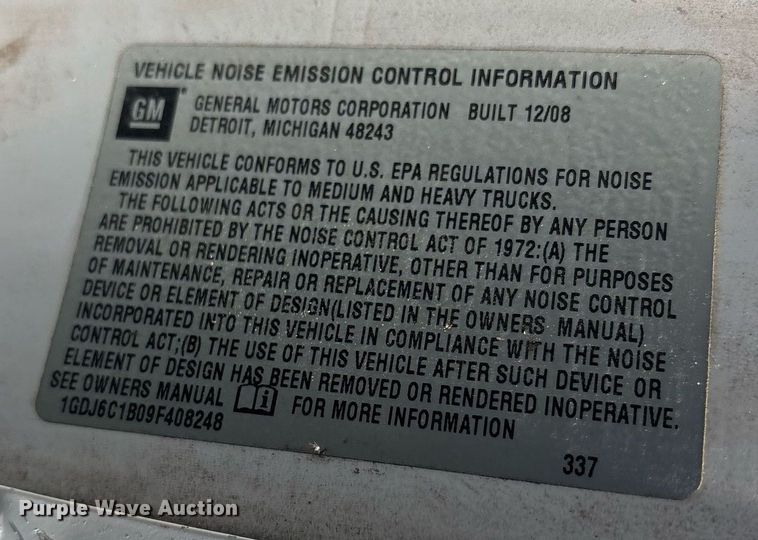 image for item ND9763 2009 GMC C6500 chipper truck