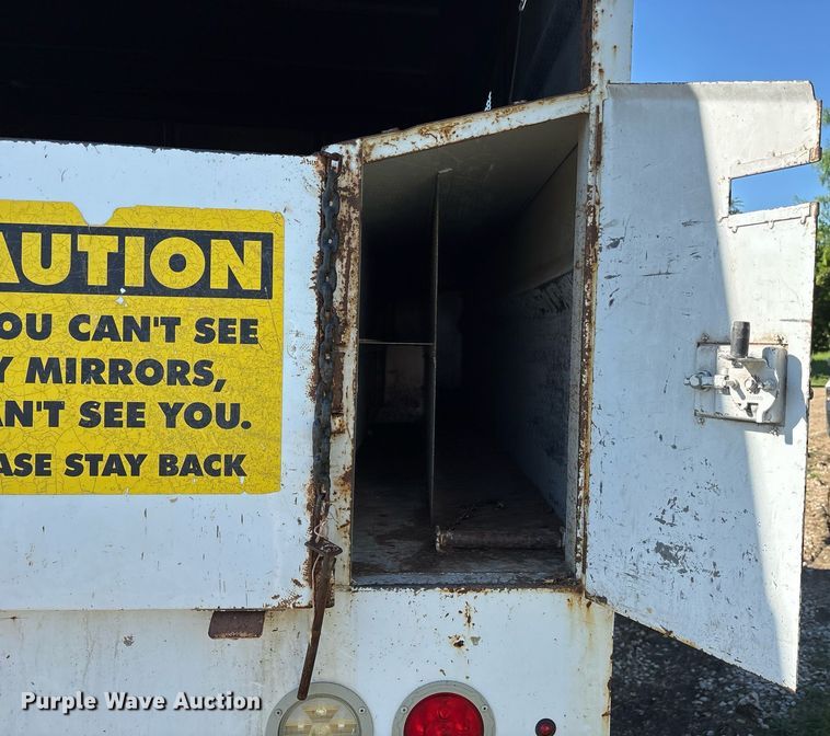 image for item ND9764 2013 Ford F650 Super Duty XL chipper truck