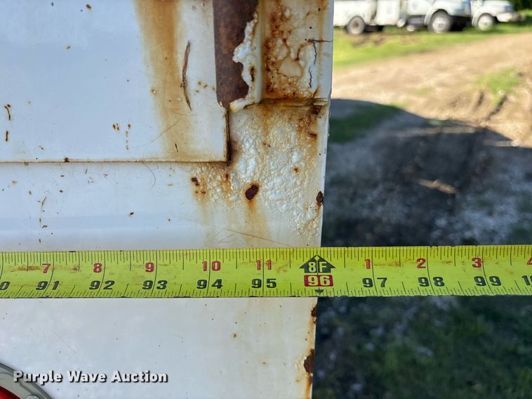 image for item ND9764 2013 Ford F650 Super Duty XL chipper truck