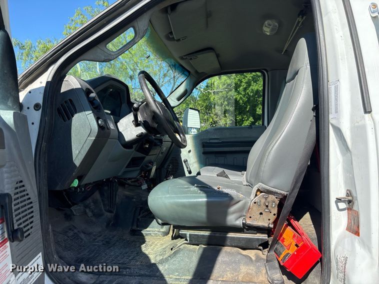 image for item ND9764 2013 Ford F650 Super Duty XL chipper truck