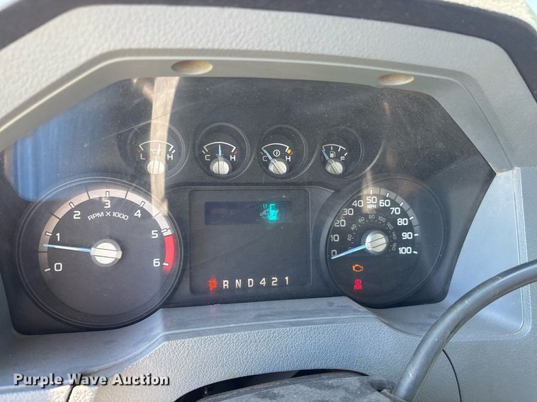 image for item ND9764 2013 Ford F650 Super Duty XL chipper truck