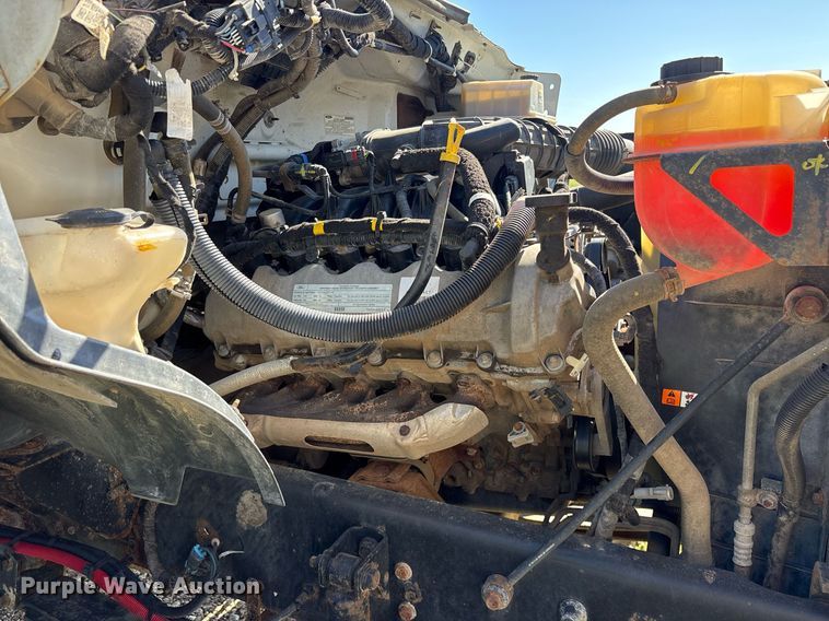 image for item ND9764 2013 Ford F650 Super Duty XL chipper truck