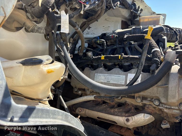 image for item ND9764 2013 Ford F650 Super Duty XL chipper truck