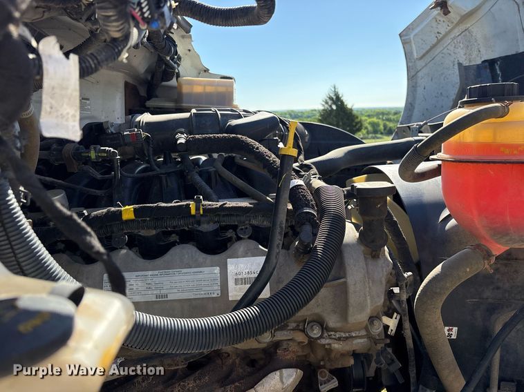 image for item ND9764 2013 Ford F650 Super Duty XL chipper truck