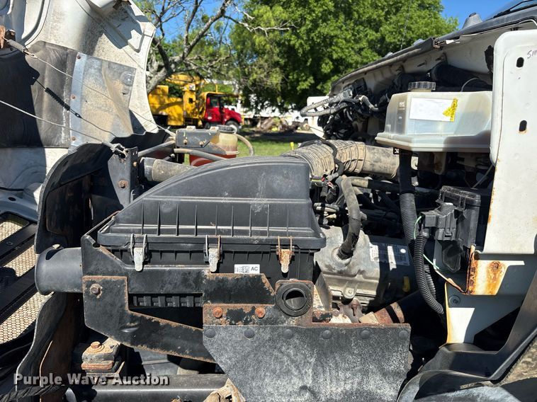 image for item ND9764 2013 Ford F650 Super Duty XL chipper truck