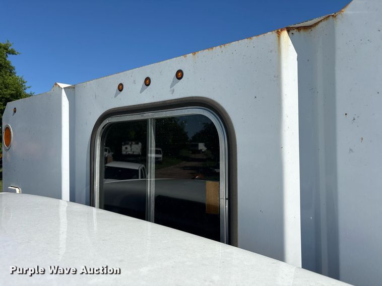 image for item ND9764 2013 Ford F650 Super Duty XL chipper truck