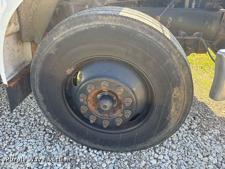 image for item ND9764 2013 Ford F650 Super Duty XL chipper truck