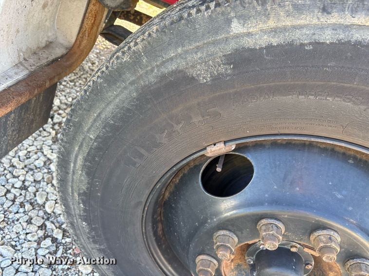 image for item ND9764 2013 Ford F650 Super Duty XL chipper truck