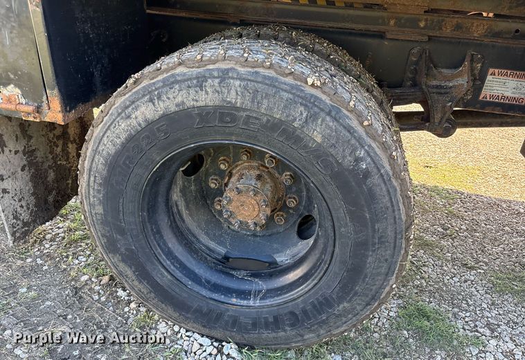 image for item ND9764 2013 Ford F650 Super Duty XL chipper truck