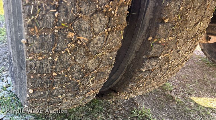 image for item ND9764 2013 Ford F650 Super Duty XL chipper truck