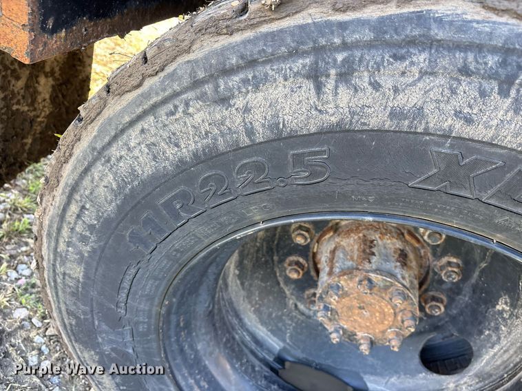 image for item ND9764 2013 Ford F650 Super Duty XL chipper truck