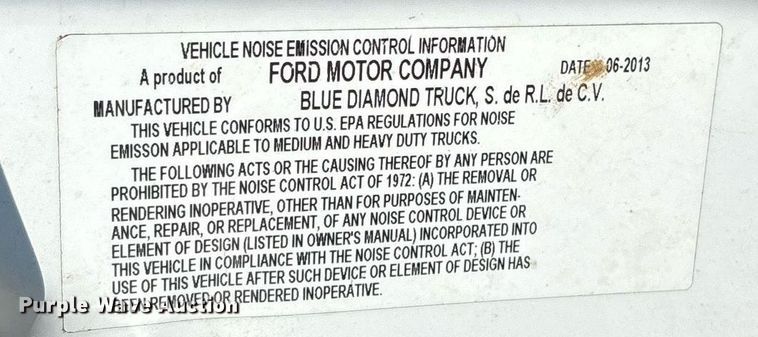 image for item ND9764 2013 Ford F650 Super Duty XL chipper truck