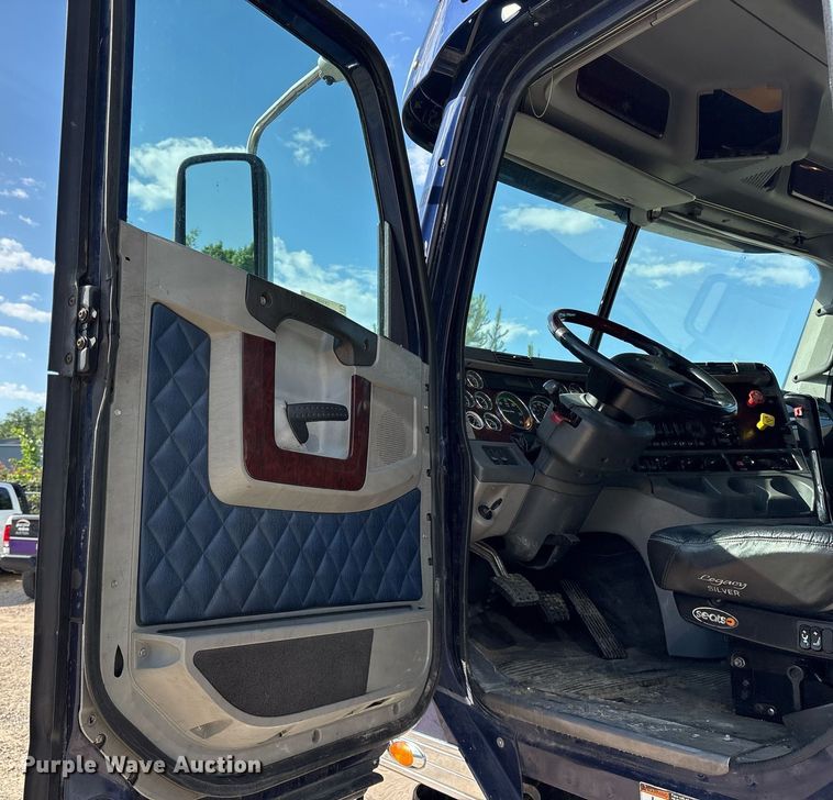 image for item OK9495 2013 Freightliner Coronado glider kit semi truck