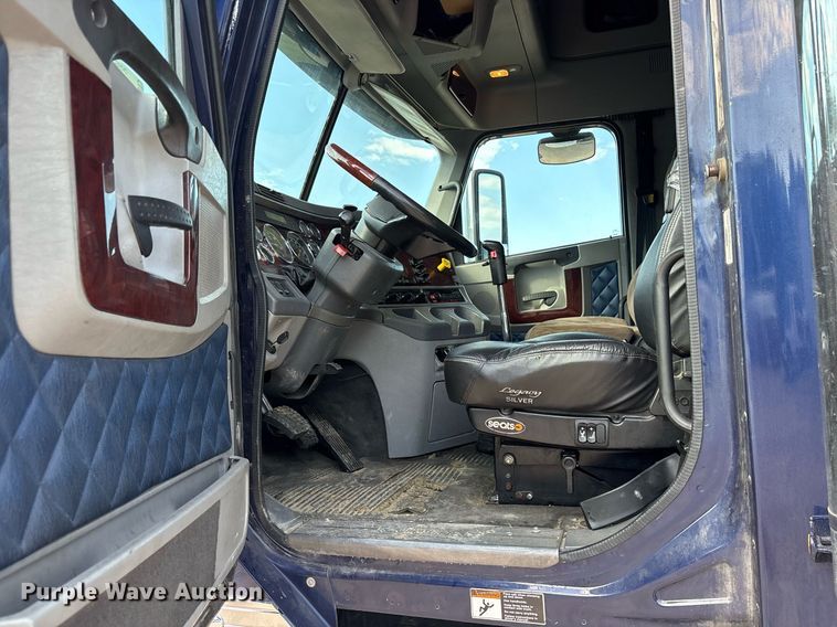 image for item OK9495 2013 Freightliner Coronado glider kit semi truck