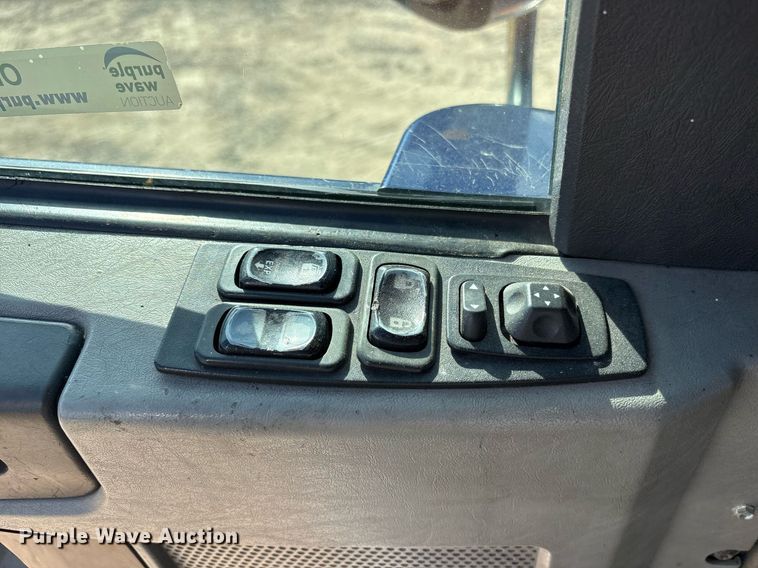 image for item OK9495 2013 Freightliner Coronado glider kit semi truck