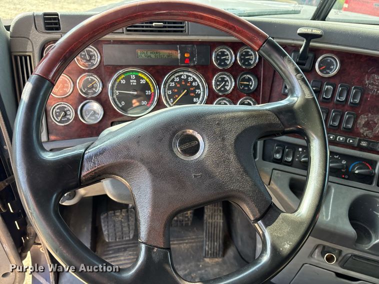 image for item OK9495 2013 Freightliner Coronado glider kit semi truck