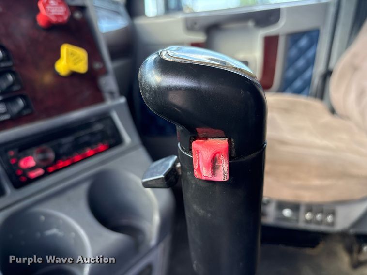 image for item OK9495 2013 Freightliner Coronado glider kit semi truck