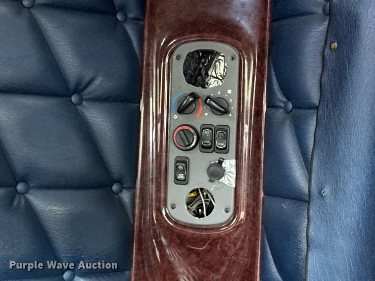 image for item OK9495 2013 Freightliner Coronado glider kit semi truck