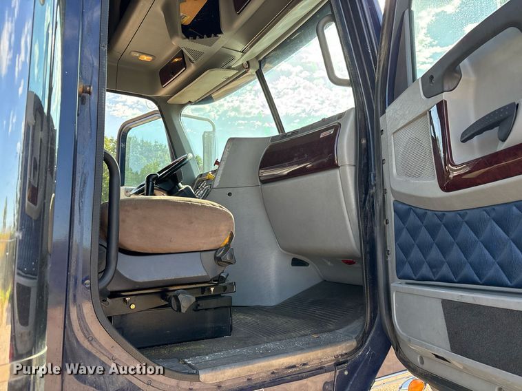 image for item OK9495 2013 Freightliner Coronado glider kit semi truck