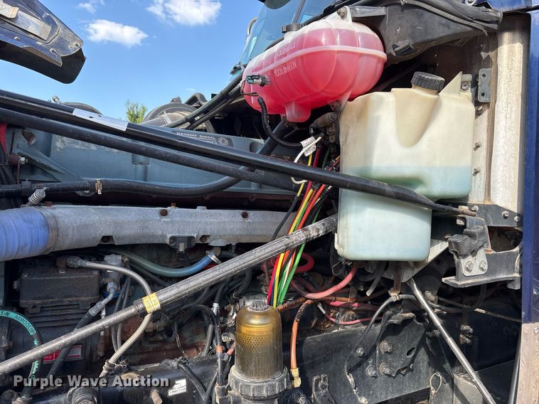 image for item OK9495 2013 Freightliner Coronado glider kit semi truck