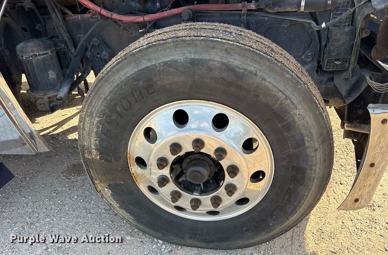 image for item OK9495 2013 Freightliner Coronado glider kit semi truck